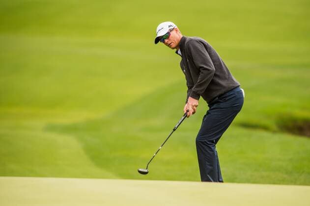 Golfer John Senden on the 18th green during the PGA Golf Herren Wells Fargo Championship on Thursday, May 5, 2016 at Quail Hallow Country Club in Charlotte, NC. David Grooms CSM PGA 2016: Wells Fargo Championship MAR 5 - ZUMAc04_