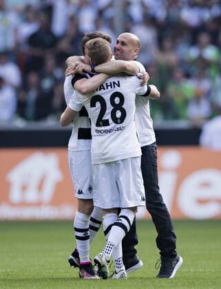 Mönchengladbach, 07.05.2016, Borussia Park Schlussjubel: Trainer Andre Schubert (BMG), Andre Hahn (BMG), Havard Nordtveit (BMG) VfL Borussia Mönchengladbach - Bayer Leverkusen mm