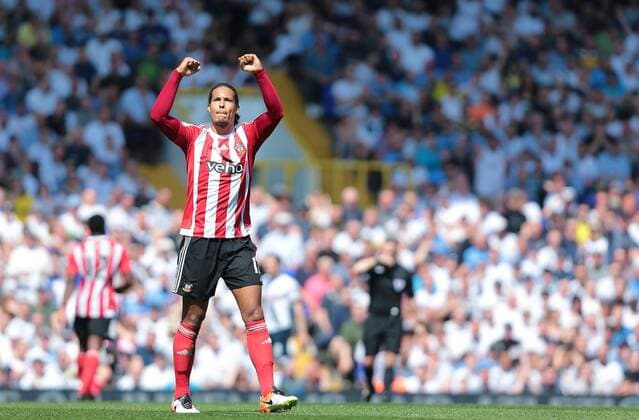 08.05.2016. White Hart Lane, London, England. Barclays Premier League. Tottenham Hotspur versus Southampton. Southampton Midfielder Steven Davis scores past Tottenham Hotspur Goalkeeper Hugo Lloris to make it 1-1 as Southampton Defender Virgil van Dijk turns to his travelling fans and celebrates xMarkxKertonx  ActionPlus11734515
