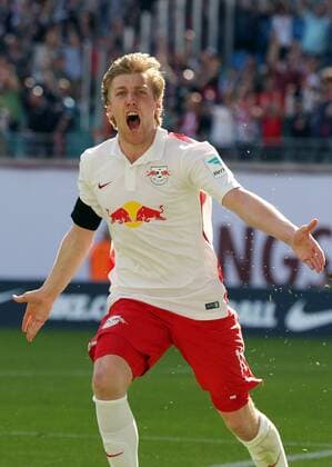 RB Leipzig - Karlsruhe Fußball 2.Bundesliga Leipzig, 08.05.2016, Red Bull Arena, Fussball, 2. Bundesliga, 33.Spieltag. , RB Leipzig vs. Karlsruher SC , Im Bild: Emil Forsberg, RB Leipzig. Torjubel nach seinem Treffer zum 1:0. ,
