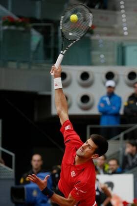 Serbian tennis player Novak Djokovic in action against Scottish Andy Murray during their Mutua Madrid Open male final match played at the Caja Magica tennis complex in Madrid, Spain, on 08 May 2016. Novak Djokovic vs Andy Murray !ACHTUNG: NUR REDAKTIONELLE NUTZUNG!  20160508-635983364045284573