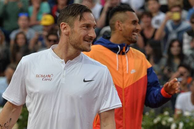 Francesco Totti spielt Charity Match beim Tennisturnier in Rom Francesco Totti e Nick Kyrgios Roma 9-05-2016 Foro Italico Internazionali BNL d Italia, Charity Football Match Roma Cares. Foto AntoniettaxBaldassarre Insidefoto AntoxBaldassarre