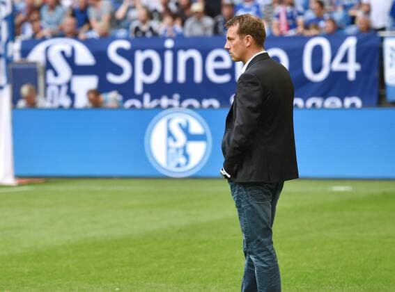 07.05.2016, Fussball, Saison 2015 2016, 1. Bundesliga, 33. Spieltag, FC Schalke 04 - FC Augsburg 1:1, Trainer Markus Weinzierl (FC Augsburg)