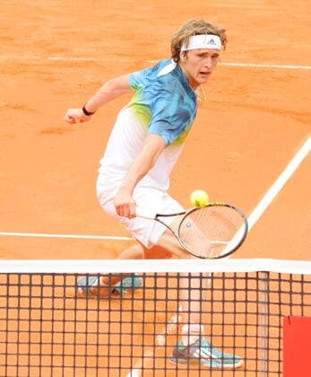 11.05.2016. Rome, Italy. BNL d Italia Tennis Tournament Alexander Zverev (GER) loses to Roger Federer in 2 sets xactivaxfotox  ActionPlus11735647