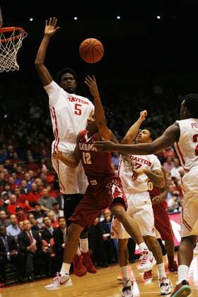 November 17, 2015 - Dayton, Ohio, U.S - NCAABasketball2015---- Steve McElvene 20 years old died Thursday May 12,2016 Morning at his Parents home in Indiana. An enlarged heart is the suspected cause of McElvene s Death.---..File photo of Dayton Flyer basketball player Steve McElvene during play with Alabama in November 2015. NCAA College League USA Basketball 2015-File Photo of Dayton Flyer Player 5-Steve McElvene during play with Alabama in November 2015 - ZUMAc199