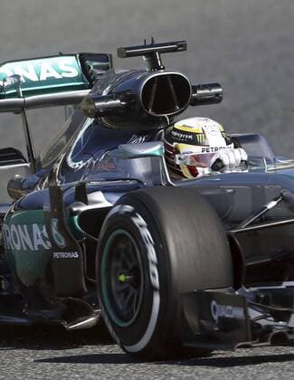 Formel 1, GP von Spanien, Freies Training ATT EDITORS, CORRECTS BYLINE British Formula One driver Lewis Hamilton, Mercedes AMG, steers his car during the first training session held at the Barcelona-Catalunya circuit in Montmelo at Barcelona, Spain, on 13 May 2016. SPANISH GRAND PRIX !ACHTUNG: NUR REDAKTIONELLE NUTZUNG!  20160513-635987399866271723
