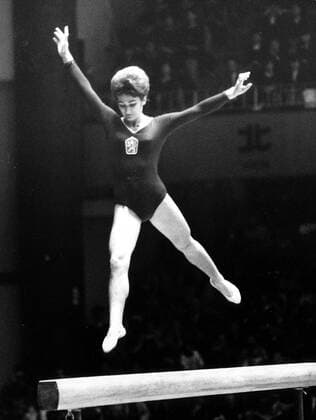 Olympische Spiele Tokio 1964, Larissa Latynina (UdSSR) auf dem Schwebebalken