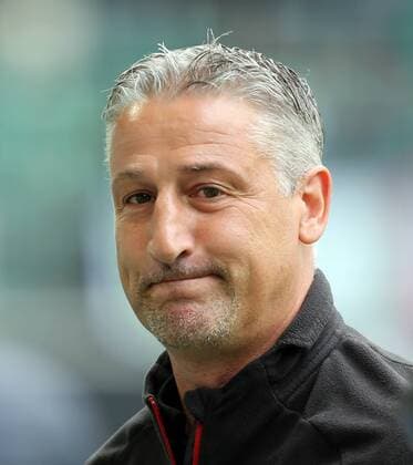 14.05.2016, Wolfsburg, Fußball 1. Bundesliga 34. Spieltag Saison 2015 2016 VfL Wolfsburg vs. VfB Stuttgart, Trainer Jürgen Kramny (VfB) enttäuscht
