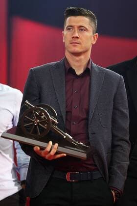 Fussball, 1. BL, 1. Bundesliga, Saison 2015 2016, Herren, Deutschland, 14.05.2016, Robert Lewandowski mit torjägerkanone, FC Bayern München, Bundesliga Meisterfeier im Postpalast, xpoolx 
