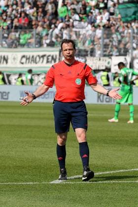 14.05.2016 Darmstadt, Merck-Stadion am Böllenfalltor 1. Bundesliga Herren, Saison 2015 2016 SV Darmstadt gegen Borussia Mönchengladbach Schiedrichter Peter Sippel
