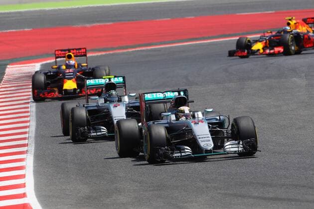 Spanish Grand Prix, Barcelona 12 - 15 May 2016 15.05.2016- Race 2, Lewis Hamilton (GBR) Mercedes AMG F1 W07 Hybrid leads Nico Rosberg (GER) Mercedes AMG F1 W07 Hybrid 
