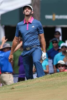 May 15, 2016: Dustin Johnson watches a chip shot during the final round of THE PLAYERS Championship at TPC Sawgrass in Ponte Vedra Beach, Fl. (Photo by David Rosenblum Icon Sportswire) GOLF: MAY 15 PGA Golf Herren - THE PLAYERS Championship - Final Round Icon1605152884 EDITORIAL USE ONLY