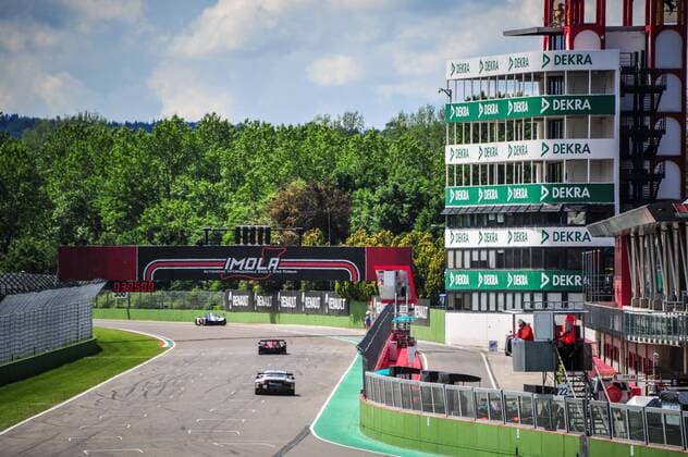 77 PROTON COMPETITION (DEU) PORSCHE 911 RSR 991 LMGTE MICHAEL HEDLUND (USA) WOLF HENZLER (DEU) ROBERT RENAUER (DEU) AUTOMOBILE : 4 Heures d Imola - European Le Mans Series - 15 05 2016 VisionSportx 