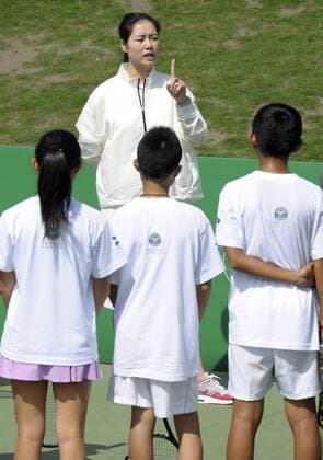 NANJING, CHINA - MAY 16: (CHINA OUT) Retired Chinese tennis player Li Na attends a tennis activity road to Wimbledon on May 16, 2016 in Nanjing, Jiangsu Province of China.  CFP484560246 