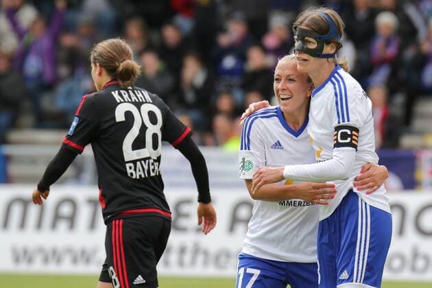 v.li.: Torschützin Mandy Islacker (Frankfurt, 17) und Kerstin Garefrekes (Frankfurt, 18) jubeln über das Tor zum 3:0, Jubel, Torjubel, Torerfolg, celebrate the goal, goal, celebration, Jubel ueber das Tor, optimistisch, Action, Aktion, Fussball, Allianz Frauen-Bundesliga, 1. FFC Frankfurt - Bayer 04 Leverkusen, xozx