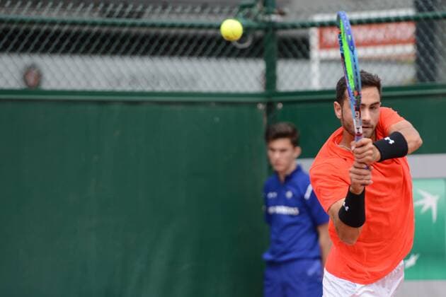 May 16, 2016 - Paris, France - NOAH RUBIN of the United States in action during his match vs. D. Novikov in the qualifying tournament for the French Open. Tennis 2016 - French Open Qualifying Tournament - Day 1 - ZUMAl132