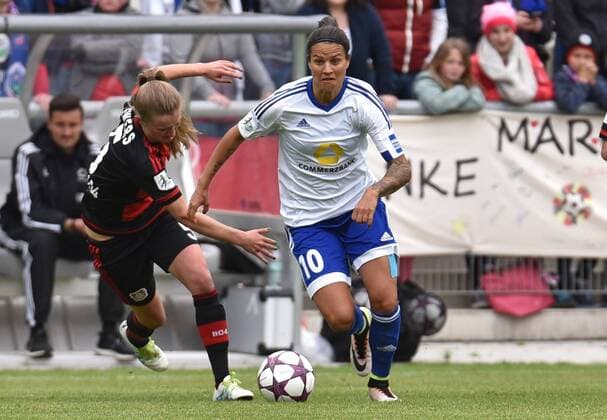 16.05.2016, xblx, Fussball 1.Bundesliga Damen, 1.FFC Frankfurt - Bayer 04 Leverkusen, emspor, v.l. Marisa Ewers (Bayer 04 Leverkusen Damen), Dzsenifer Marozsan (1.FFC Frankfurt) Frankfurt am Main
