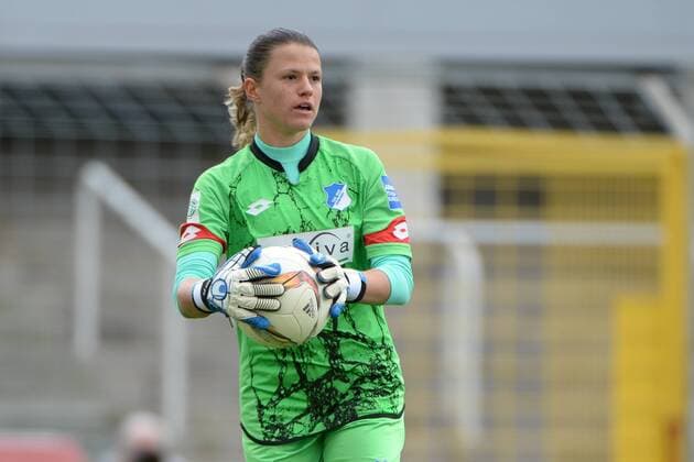 v.li.: Martina Tufekovic (Torwart, Hoffenheim, 1) Einzelbild, Aktion, Action, Fussball, Allianz Frauen-Bundesliga, FC Bayern München - TSG 1899 Hoffenheim, xslx