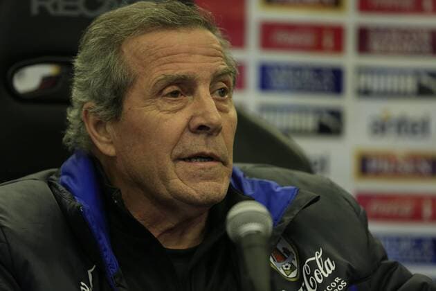 Uruguayan national soccer team coach Oscar Washington Tabarez delivers a presser in Montevideo, Uruguay, 16 May 2016. The team started its preparation for Copa America with six players. EFE Raul Martinez URUGUAY STARTS TRAINING FOR THE COPA AMERICA WITH SIX PLAYERS !ACHTUNG: NUR REDAKTIONELLE NUTZUNG!  MON001 20160516-635990392117182114
