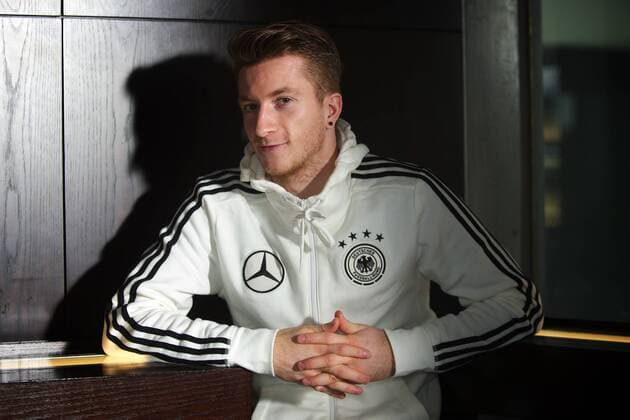 Fußball, Fotoshooting mit Marco Reus Fussball Berlin 24.03.2016 Deutsche Nationalmannschaft DFB Marco Reus