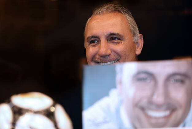 Football. In Sofia, May 20, will be the match dedicated to the 50th anniversary of the legendary Bulgarian football player Hristo Stoichkov. Jubilee former striker Barcelona and winner of the Golden Ball -1994 as the best footballer in Europe. Hristo Stoichkov at the press conference PK Pressekonferenz