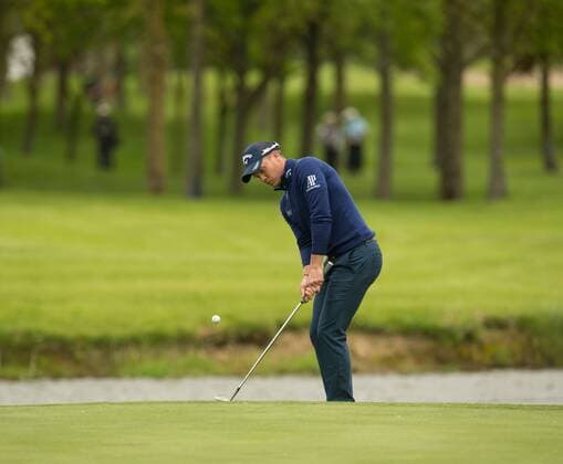 20.05.2016. The K Club, Straffan, Co. Kildare, Ireland. Dubai Duty Free Irish Open Golf Championship Round 2. Danny Willett chipping onto the 7th green. xPeterxFitzpatrickx  ActionPlus11739054