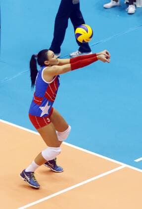 Puerto Rican Vilmarie Mojica in action against Algeria during their Pre-Olympic match ahead Olympic Games Olympische Spiele Olympia OS Rio 2016, at Roberto Clemente stadium in San Juan, Puerto Rico, 20 May 2016. PUERTO RICO - ALGERIA !ACHTUNG: NUR REDAKTIONELLE NUTZUNG!  SJ01 20160521-635993998025102165