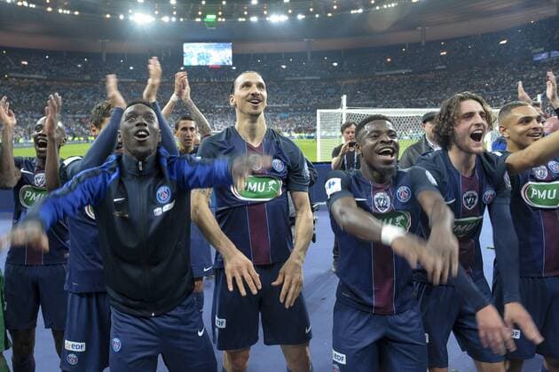 Zlatan Ibrahimovic (PSG) Serge Aurier (PSG) - Fussball Frankreich, Coupe de France, Finale, Olympique Marseille vs. Paris Saint Germain PSG - 21 05 2016 JBAutissier Panoramic 
