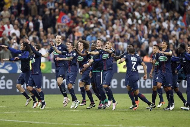 (160522) -- PARIS, May 21, 2016 -- Paris Saint-Germain s players celebrate after winning the French Cup final football match beween Marseille (OM) and Paris Saint-Germain (PSG) on May 21, 2016 at the Stade de France in Paris, Capital of France. Paris Saint-Germain claimed the title with 4-2. ) (SP)FRANCE-PARIS-FRENCH CUP TheoxDuval 
