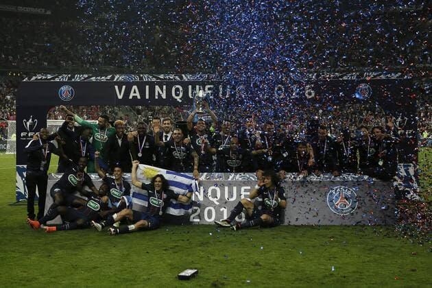 (160522) -- PARIS, May 21, 2016 -- Paris Saint-Germain s players celebrate after winning the French Cup final football match beween Marseille (OM) and Paris Saint-Germain (PSG) on May 21, 2016 at the Stade de France in Paris, Capital of France. Paris Saint-Germain claimed the title with 4-2. ) (SP)FRANCE-PARIS-FRENCH CUP TheoxDuval 
