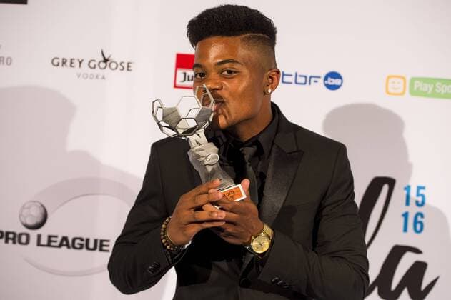 Genk s Leon Bailey celebrates after winning the first edition of the Professional Soccer Player of the Year 2016 gala evening, Monday 23 May 2016, in Gent. LAURIExDIEFFEMBACQ  x04856666x