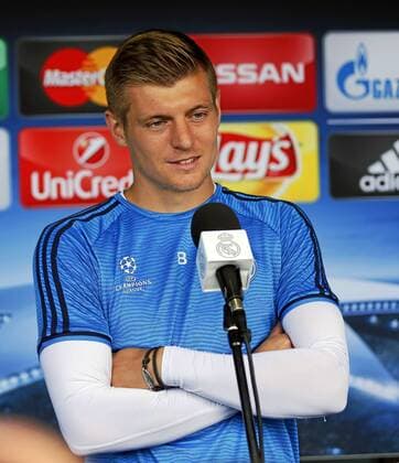 Real Madrid s Tony Kroos speaks to the media. xÃngelxRiverox 
