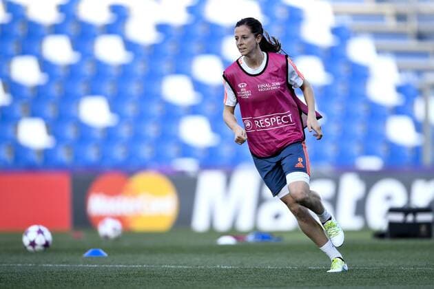 Fußball, Damen, CL Finale, Olympique Lyon PK und Training 160525 Lyons Lotta Schelin under en fotbollsträning med Lyon inför finalen i Champions League den 25 maj 2016 i Reggio Emilia.  Copyright: CARLxSANDIN BB160525CS056