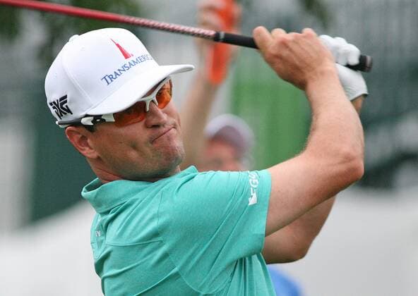 Golf, ProAm Turnier in Fort Worth May 26, 2016 - Fort Worth, TX, USA - Zach Johnson hits his tee shot during round one of the Dean & DeLuca Invitational at Colonial Country Club, Thursday, May 26, 2016 in Fort Worth, Texas. Dean & DeLuca Invitational - ZUMAm67_