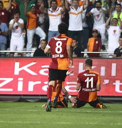 Ziraat Turkish Cup Final match between Fenerbahce and Galatasaray at Antalya Arena in Antalya , Turkey on May 26 , 2016. Pictured: Galatasaray players celebrates for Lukas Podolski s goal. 