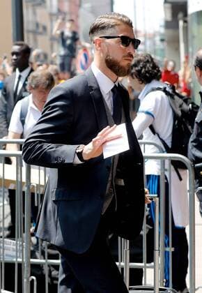 Real Madrid s captain Sergio Ramos arrives to a hotel in Milan (Italy) on 27 May 2016. The Champions League soccer final between Real Madrid and Atletico Madrid will be held at the San Siro stadium on 28 May. REAL MADRID ARRIVES TO MILAN !ACHTUNG: NUR REDAKTIONELLE NUTZUNG!  20160527-635999553038624060
