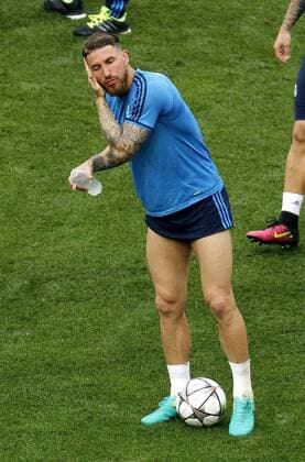 Real Madrid s defense Sergio Ramos during the team s training session at San Siro Stadium in Milan, Italy, 27 May 2016. Real Madrid will face Atletico de Madrid in the UEFA Champions League Final on 28 May 2016 in Milan. REAL MADRID TRAINING SESSION !ACHTUNG: NUR REDAKTIONELLE NUTZUNG!  MIL006 20160527-635999773565927397