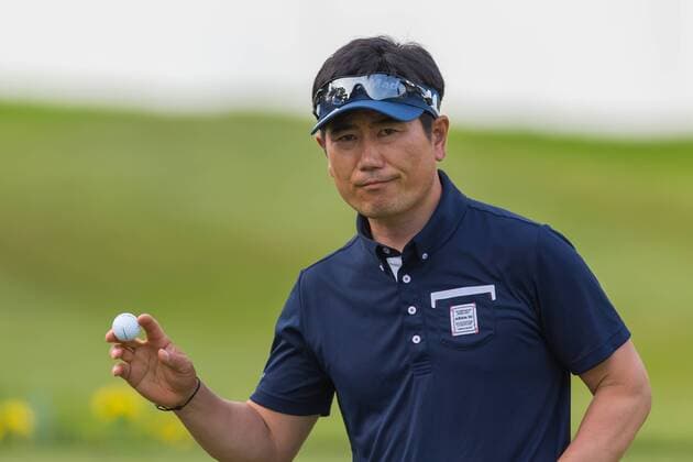 . 27 05 2016. London, United Kingdom. BMW PGA Golf Herren Championships-Wentworth. Y.E Yang (KOR) on the 18th tee after finishing 10 under in the BMW PGA Championships Wentworth.  xRichardxWashbrookex xixImagesx IIM-12751-0001