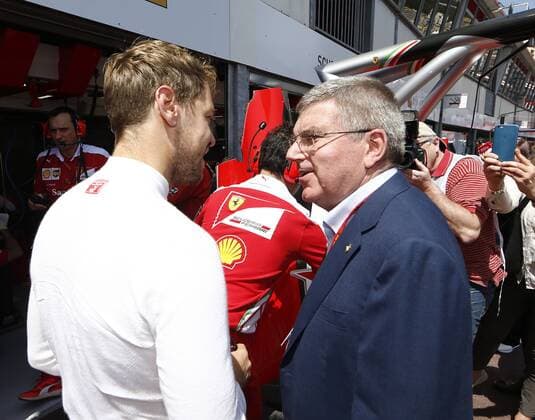 Motorsports: FIA Formula One World Championship WM Weltmeisterschaft 2016, Grand Prix of Monaco, 5 Sebastian Vettel (GER, Scuderia Ferrari), Thomas Bach (GER, IOC President), xHOCHxZWEIx