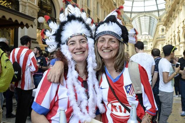Milano 28 05 2016 - finale Champions League Atletico Madrid-Fans auf der Piazza Duomo 