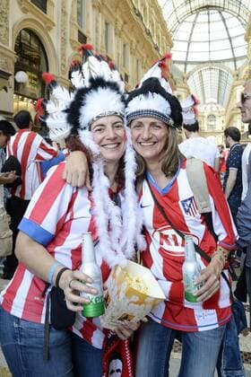 Milano 28 05 2016 - finale Champions League Atletico Madrid-Fans auf der Piazza Duomo 