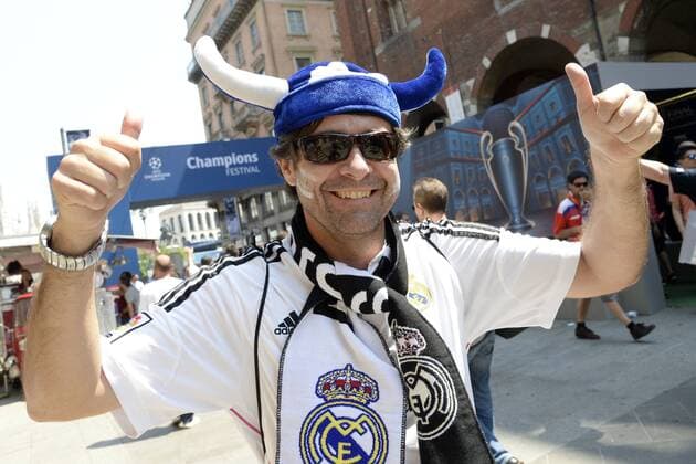 Milano 28 05 2016 - finale Champions League Real Madrid-Fans auf der Piazza Duomo 