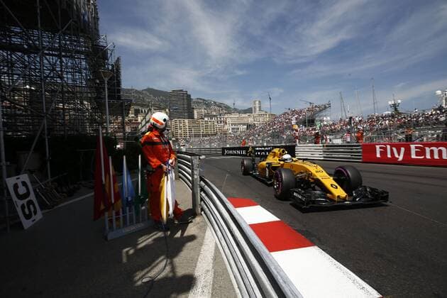 Motorsports: FIA Formula One World Championship WM Weltmeisterschaft 2016, Grand Prix of Monaco, 20 Kevin Magnussen (DEN, Renault Formula 1 Team), xHOCHxZWEIx