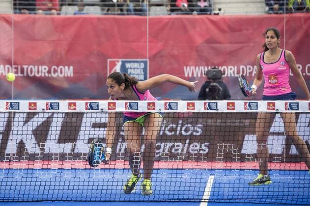 Maria José Sanchez Alayeto (L) and her sister María Pilar Sanchez Alayeto reacts after winning the women s semifinal game against Gemma Triay and Lucia Sanz in the World Padel Tour Madrid Open in Las Rozas, close to Madrid, 28 May 2016. WOMEN SEMFINAL !ACHTUNG: NUR REDAKTIONELLE NUTZUNG!  GRA073 20160528-636000559033086377