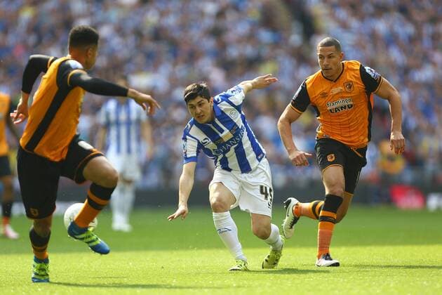 Wednesday s Fernando Forestieri and Hull s Jake Livermore during the Skybet Championship Play Off Final match at Wembley Stadium. Championship, Hull City vs. Sheffield Wednesday EDITORIAL USE ONLY. No use with unauthorised audio, video, data, fixture lists, club league logos or live services. Online in-match use limited to 120 images, no video emulation. No use in betting, games or single club league player publications.