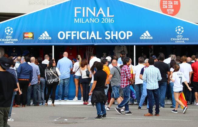 SOCCER - CL final, Madrid vs Atletico MILANO,ITALY,28.MAY.16 - SOCCER - UEFA Champions League, final, Real Madrid CF vs Atletico Madrid. Image shows a shop. GEPAxpictures xCh.xKelemen
