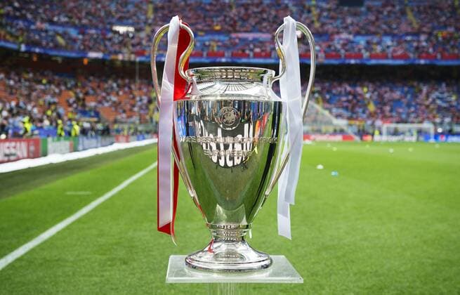 160528 Vinnarpokalen inför finalen i Champions League mellan Real Madrid och Atletico Madrid den 28 maj 2016 i Milano.  Copyright: JOELxMARKLUND BB160528JM008