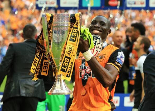 28.05.2016. Wembley Stadium, London, England. Skybet Championship Play Off Final. Sheffield Wednesday versus Hull. Hull City Goal scorer Mohamed Diam& xe9; celebrates getting back into the Premier League after their 1-0 win over Sheffield Wednesday xMarkxKertonx  ActionPlus11742699