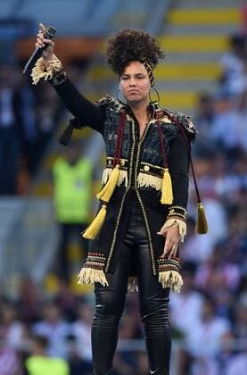 FUSSBALL CHAMPIONS LEAGUE FINALE SAISON 2015 2016 Real Madrid - Atletico Madrid 28.05.2016 Die US-amerikanische Soul- und R&B-Saengerin Alicia Keys performt auf der Eröffnungszeremonie 
