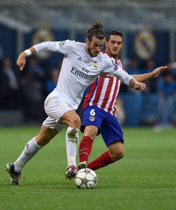 FUSSBALL CHAMPIONS LEAGUE FINALE SAISON 2015 2016 Real Madrid - Atletico Madrid 28.05.2016 Gareth Bale (li, Real Madrid) gegen Koke (re, Atletico Madrid) 